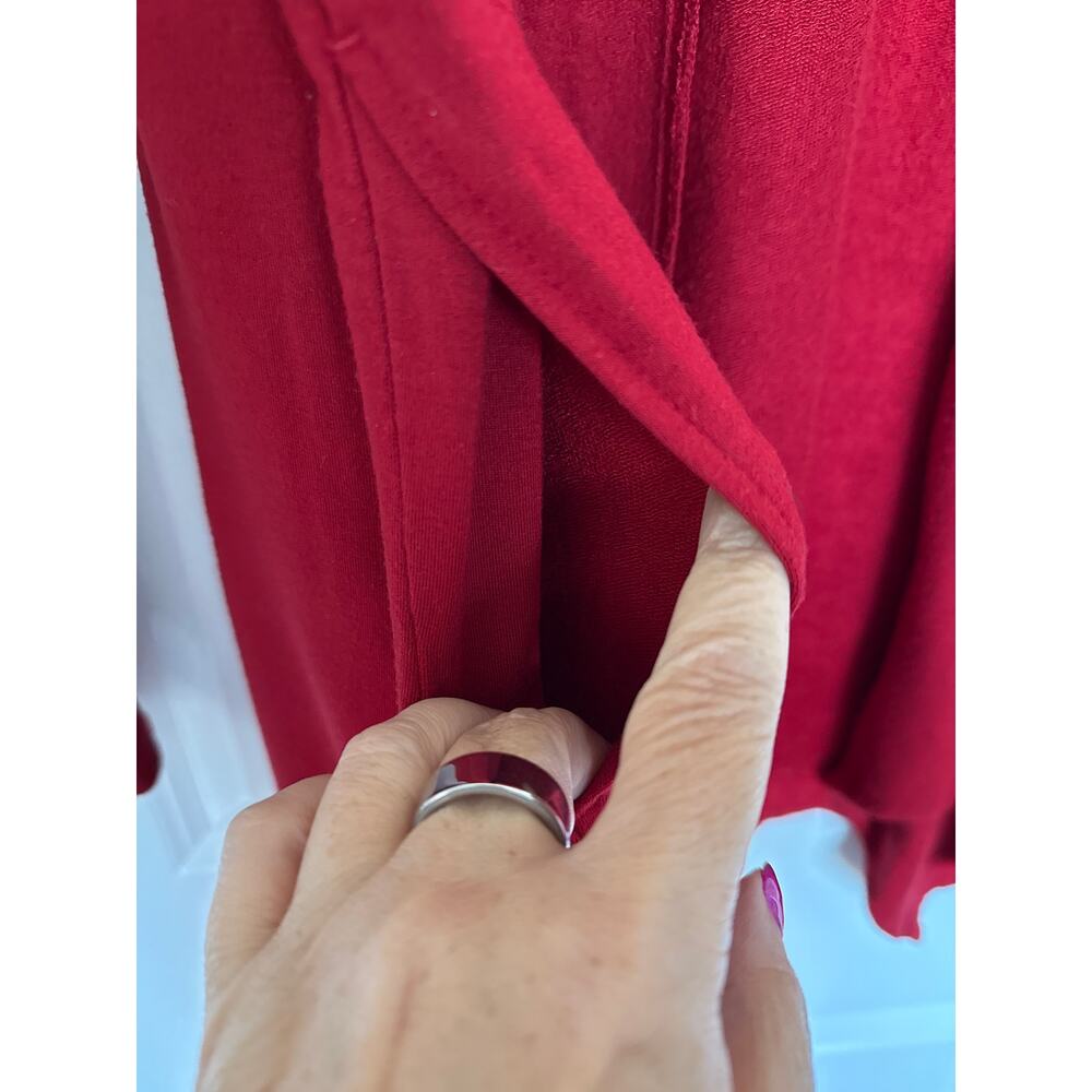 Athleta Pranayama Restore Wrap in Candy Apple Red, XL - Picture 5 of 7